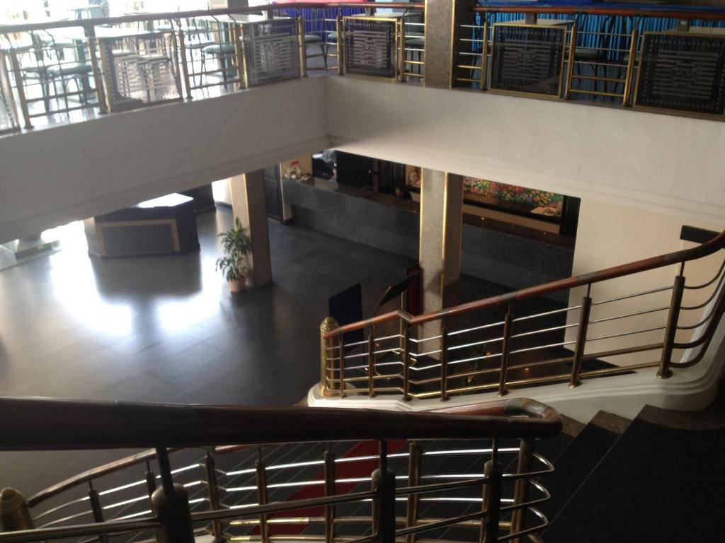 Sinthavee Hotel Phuket Exterior photo