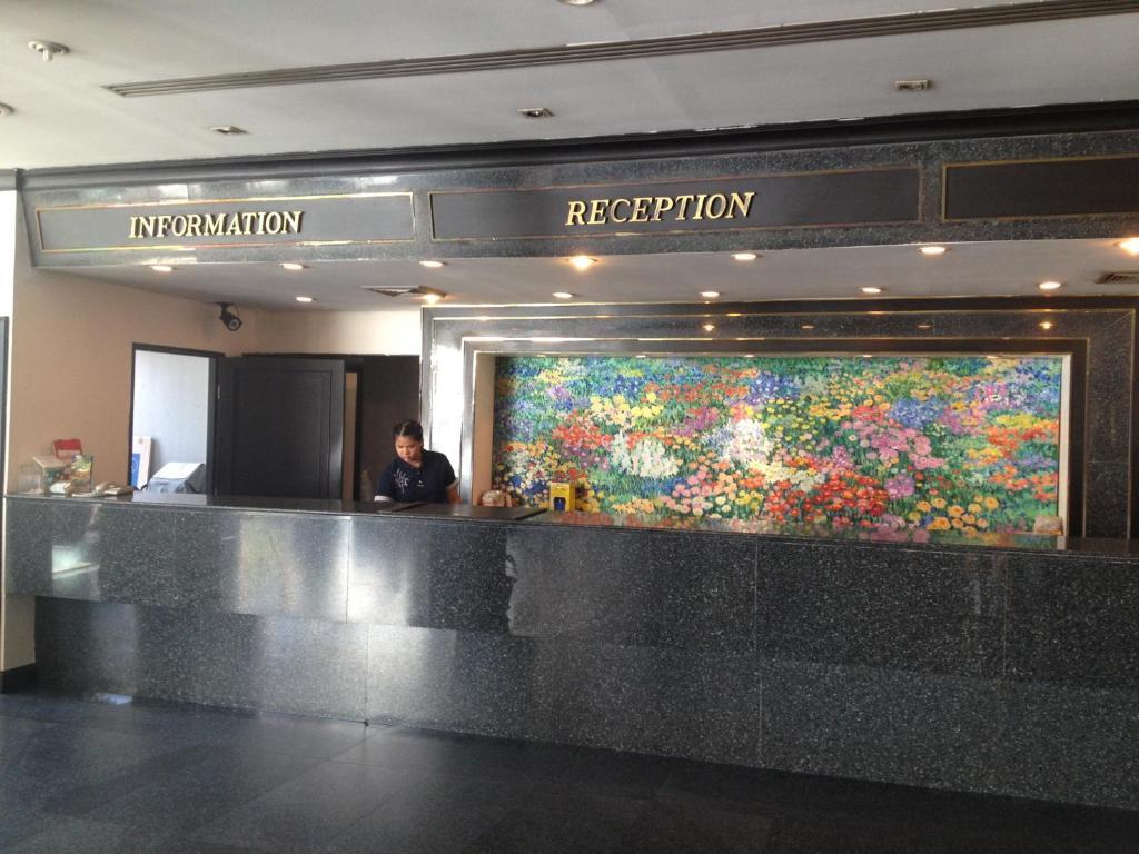 Sinthavee Hotel Phuket Exterior photo